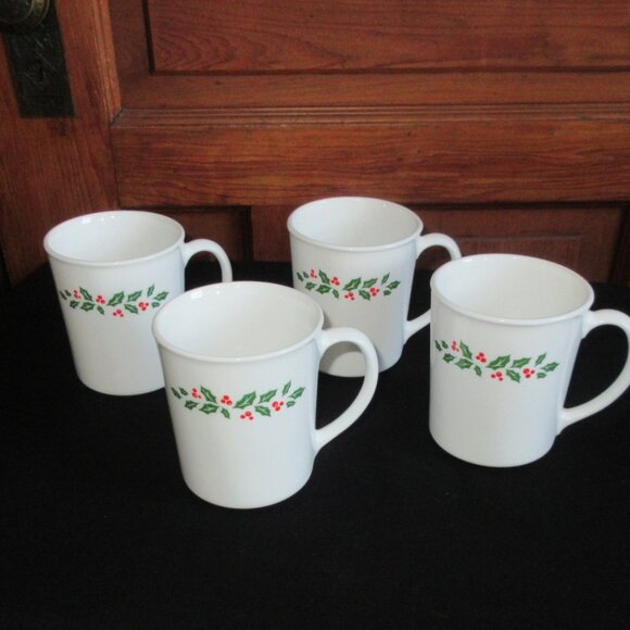 Set of 4 Vintage Corelle Corningware Holly Days Christmas Coffee Cups Mugs - Picture 2 of 8